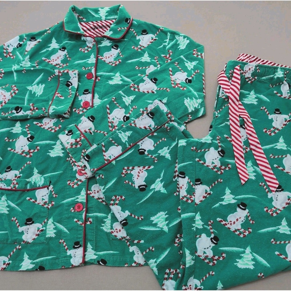 Nick & Nora Christmas Pajamas Size M Green Flannel Skiing Snowmen Candycane